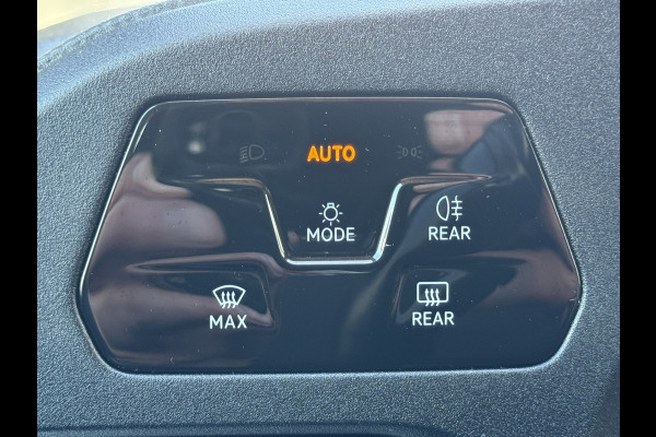 Volkswagen Caddy Maxi 1.5 TSI 7p Automaat Cruise Clima Camera + PDC V+A Trekhaak Carplay Dab+