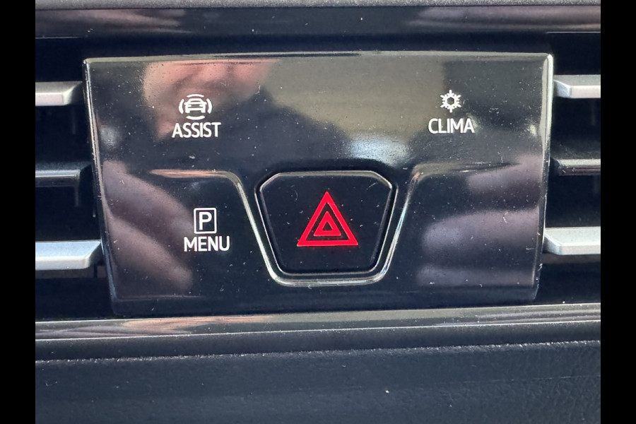Volkswagen Caddy Maxi 1.5 TSI 7p Automaat Cruise Clima Camera + PDC V+A Trekhaak Carplay Dab+