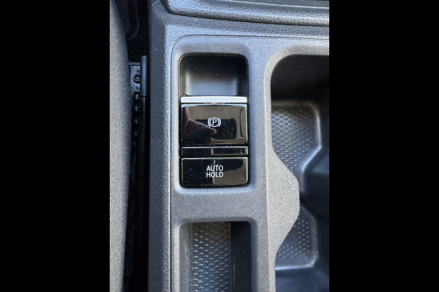 Volkswagen Caddy Maxi 1.5 TSI 7p Automaat Cruise Clima Camera + PDC V+A Trekhaak Carplay Dab+