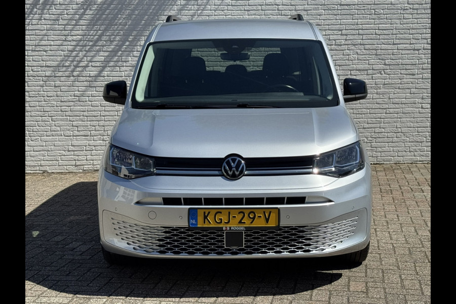 Volkswagen Caddy Maxi 1.5 TSI 7p Automaat Cruise Clima Camera + PDC V+A Trekhaak Carplay Dab+