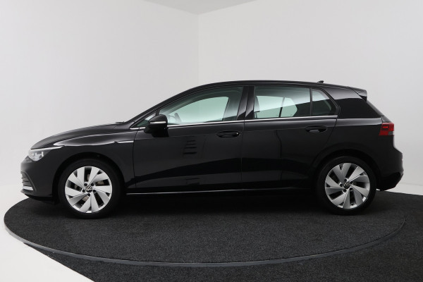 Volkswagen Golf 1.5 TSI Style (CARPLAY, CAMERA, MASSAGE STOELEN, ADAPTIVE CRUISE, CARPLAY, GOED ONDERHOUDEN)