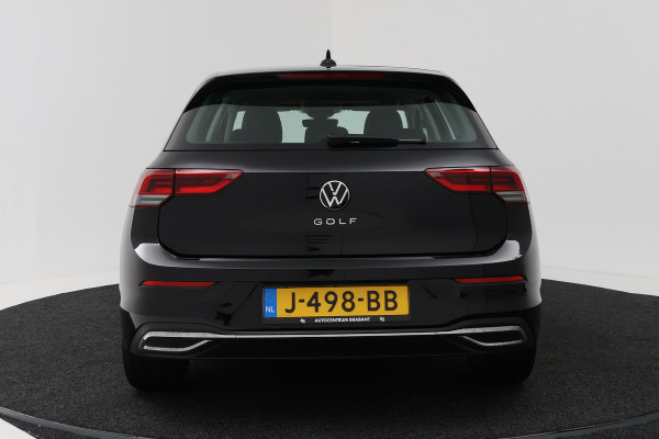 Volkswagen Golf 1.5 TSI Style (CARPLAY, CAMERA, MASSAGE STOELEN, ADAPTIVE CRUISE, CARPLAY, GOED ONDERHOUDEN)