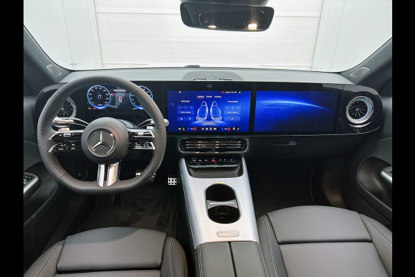 Mercedes-Benz CLA-Klasse Shooting Brake 200 Business Solution AMG 58 kWh | Premium Pakket | Winterpakket | Nightpakket | Trekhaak | MBUX Augmented Reality navigatie | Smartphone integratie | Vast panoramadak | Massagefunctie | Warmtewerend, donkergetint glas |