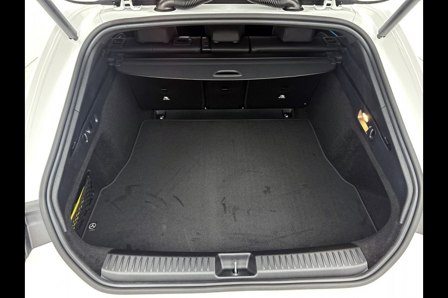 Mercedes-Benz CLA-Klasse Shooting Brake 200 Business Solution AMG 58 kWh | Premium Pakket | Winterpakket | Nightpakket | Trekhaak | MBUX Augmented Reality navigatie | Smartphone integratie | Vast panoramadak | Massagefunctie | Warmtewerend, donkergetint glas |