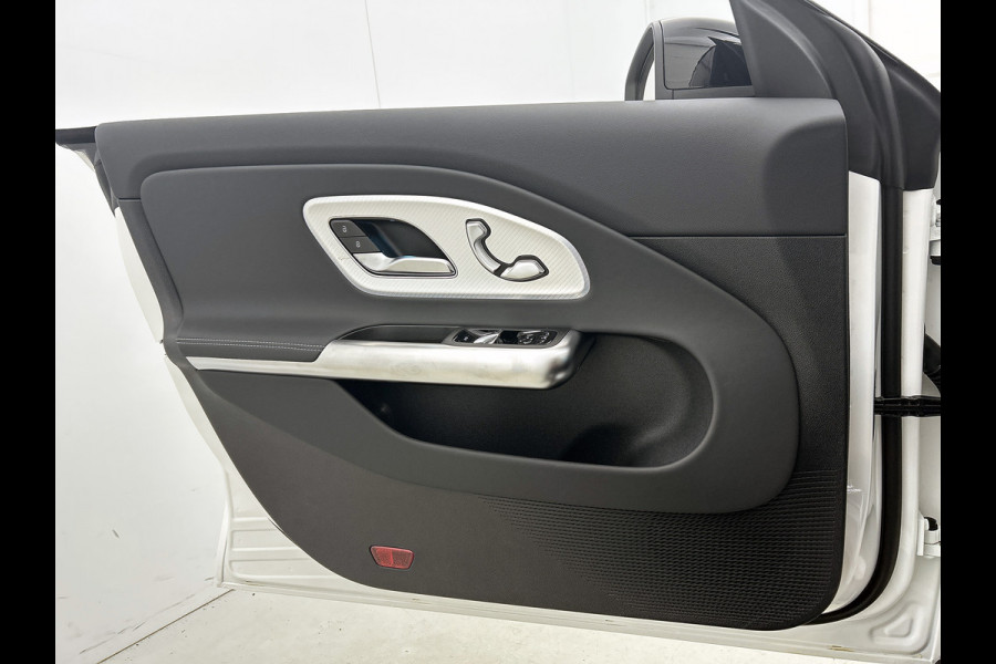 Mercedes-Benz CLA-Klasse Shooting Brake 200 Business Solution AMG 58 kWh | Premium Pakket | Winterpakket | Nightpakket | Trekhaak | MBUX Augmented Reality navigatie | Smartphone integratie | Vast panoramadak | Massagefunctie | Warmtewerend, donkergetint glas |