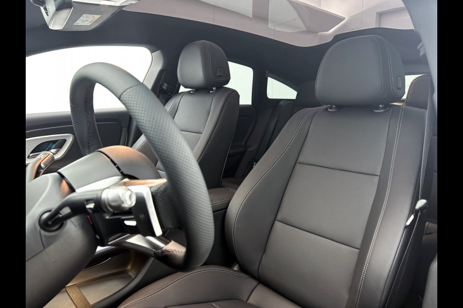 Mercedes-Benz CLA-Klasse Shooting Brake 200 Business Solution AMG 58 kWh | Premium Pakket | Winterpakket | Nightpakket | Trekhaak | MBUX Augmented Reality navigatie | Smartphone integratie | Vast panoramadak | Massagefunctie | Warmtewerend, donkergetint glas |