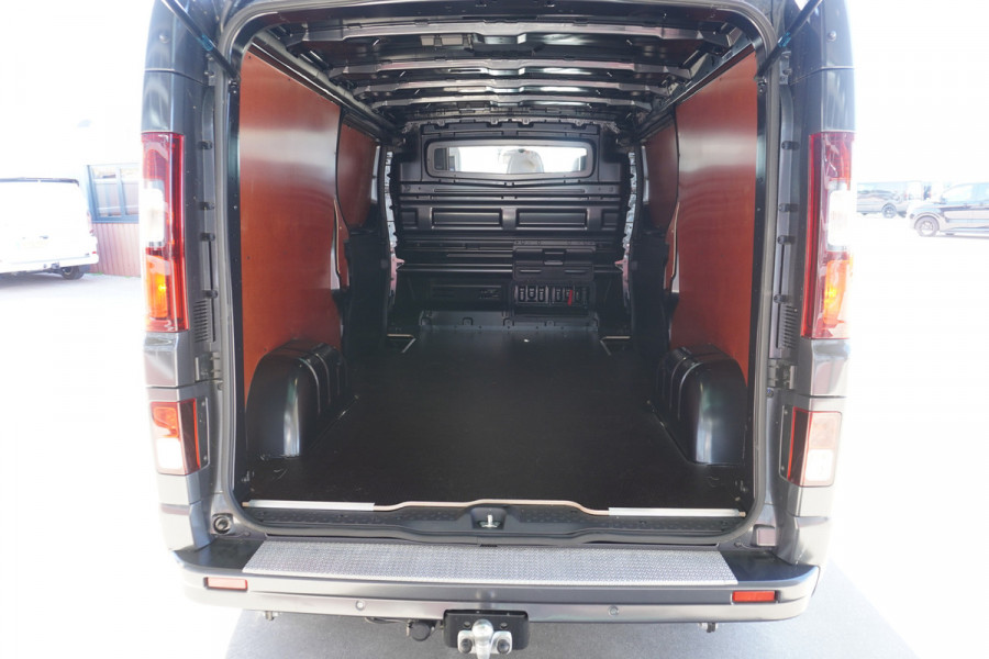 Renault Trafic 2.0 Blue dCi 170pk T30 L2H1 Red Edition Exclusive Automaat Schuifdeur L / R Nr. V203 | Climate | adap.Cruise | Navi | Trekhaak | Achterklep | Betimmering
