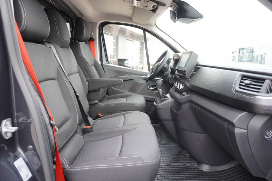 Renault Trafic 2.0 Blue dCi 170pk T30 L2H1 Red Edition Exclusive Automaat Schuifdeur L / R Nr. V203 | Climate | adap.Cruise | Navi | Trekhaak | Achterklep | Betimmering