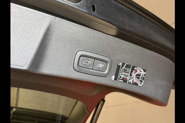 Volvo XC40 1.5 T5 Recharge Inscription | Leder | Camera | Trekhaak | Stoel/Stuurverw.