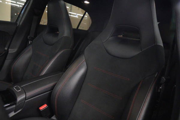 Mercedes-Benz A-Klasse 200 Business Solution AMG Pano/Carplay/Sfeerver/Acc/Stoelver/Cam/VOL