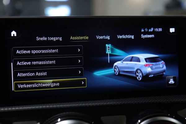 Mercedes-Benz A-Klasse 200 Business Solution AMG Pano/Carplay/Sfeerver/Acc/Stoelver/Cam/VOL
