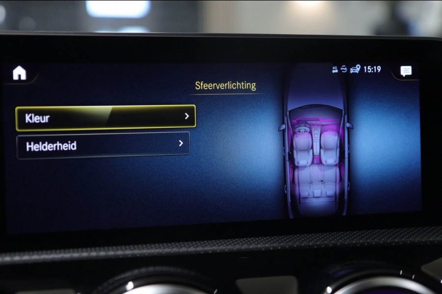 Mercedes-Benz A-Klasse 200 Business Solution AMG Pano/Carplay/Sfeerver/Acc/Stoelver/Cam/VOL