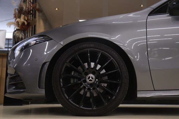 Mercedes-Benz A-Klasse 200 Business Solution AMG Pano/Carplay/Sfeerver/Acc/Stoelver/Cam/VOL
