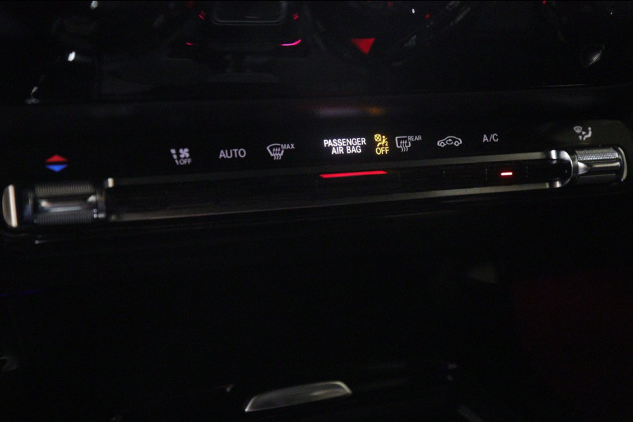 Mercedes-Benz A-Klasse 200 Business Solution AMG Pano/Carplay/Sfeerver/Acc/Stoelver/Cam/VOL
