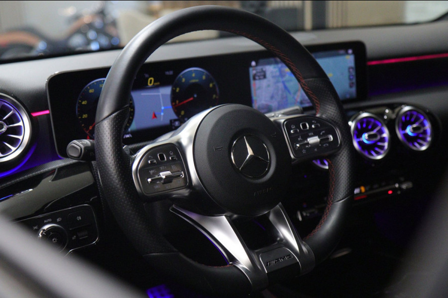Mercedes-Benz A-Klasse 200 Business Solution AMG Pano/Carplay/Sfeerver/Acc/Stoelver/Cam/VOL