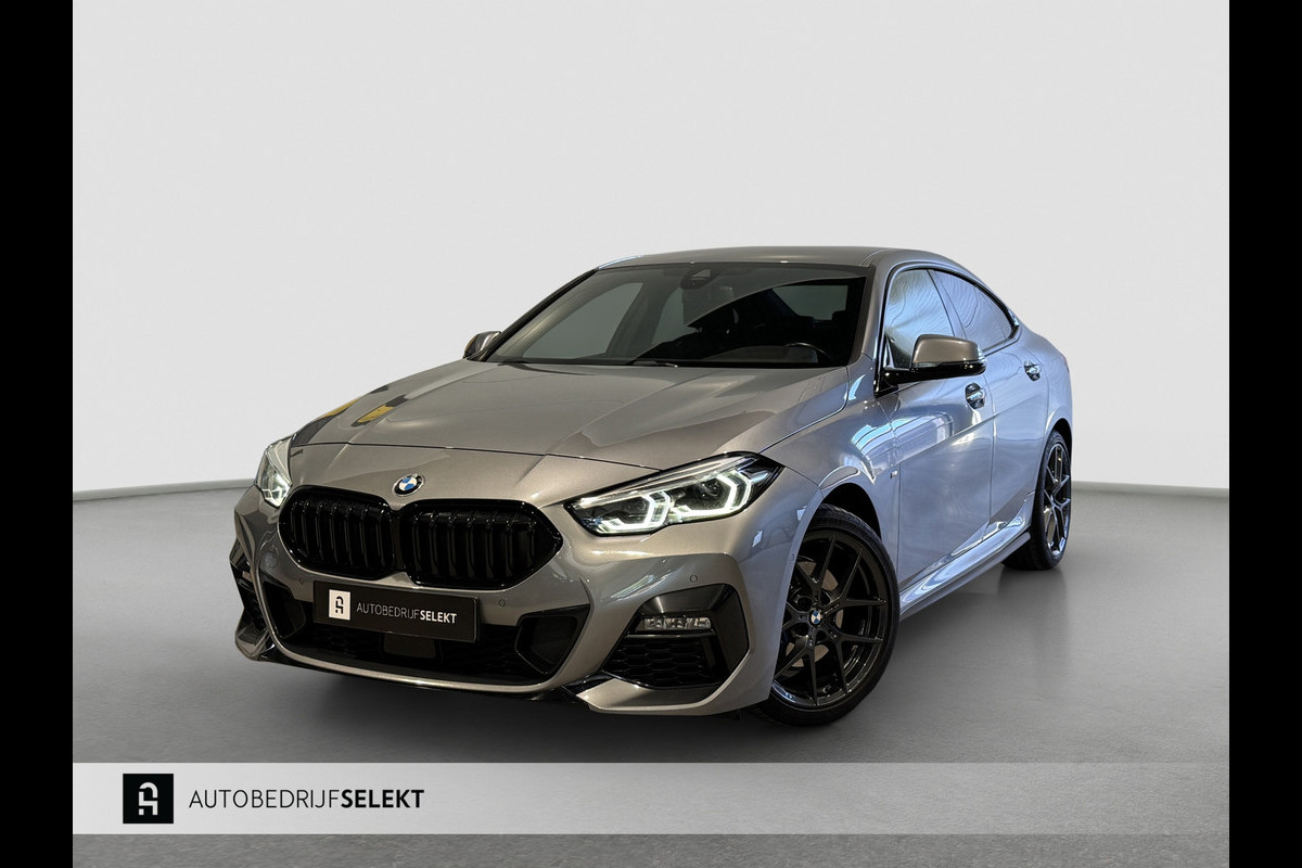 BMW 2 Serie Gran Coupé 218i M-Sport | Sfeer | Camera | Dealer onderhouden