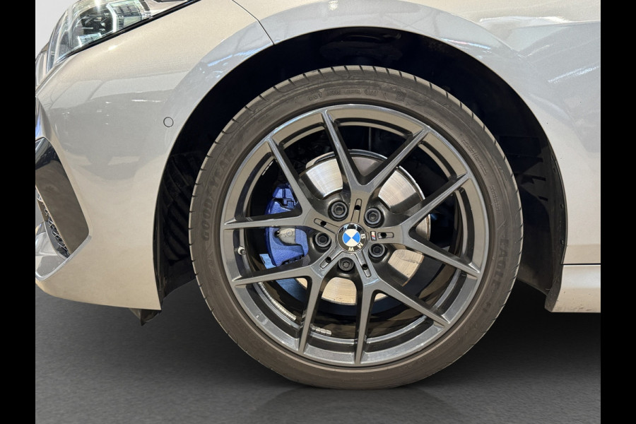 BMW 2 Serie Gran Coupé 218i M-Sport | Sfeer | Camera | Dealer onderhouden