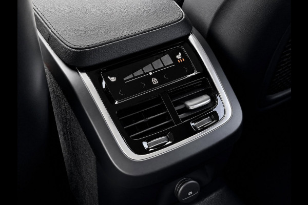Volvo XC90 2.0 T8 Recharge AWD R-Design | Pilot Assist | Stoelverwarming | Carplay | Black on black