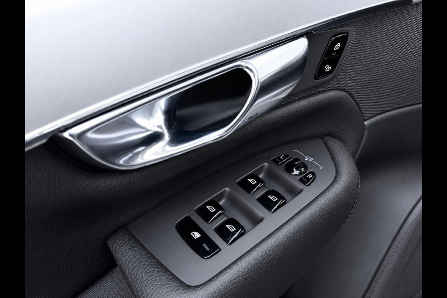 Volvo XC90 2.0 T8 Recharge AWD R-Design | Pilot Assist | Stoelverwarming | Carplay | Black on black
