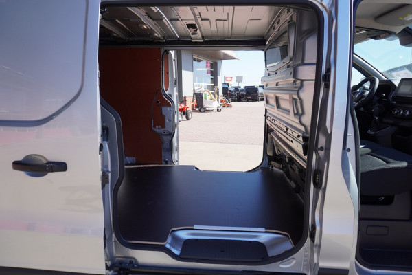 Renault Trafic 2.0 dCi 170PK T30 L2H1 Luxe Automaat Schuifdeur L/R Nr. V189 | Climate | Adapt. Cruise | Navi | Trekhaak | Betimmering