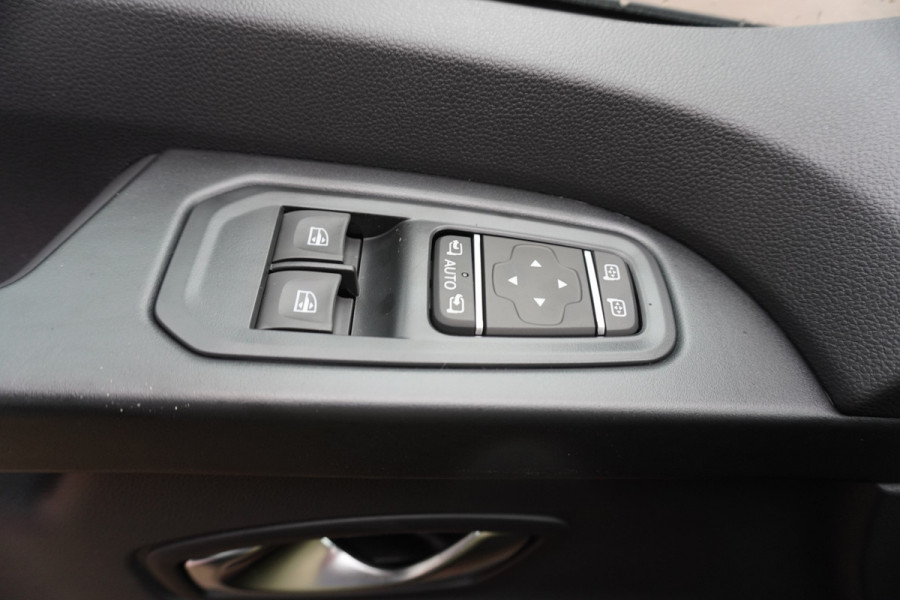 Renault Trafic 2.0 dCi 170PK T30 L2H1 Luxe Automaat Schuifdeur L/R Nr. V189 | Climate | Adapt. Cruise | Navi | Trekhaak | Betimmering