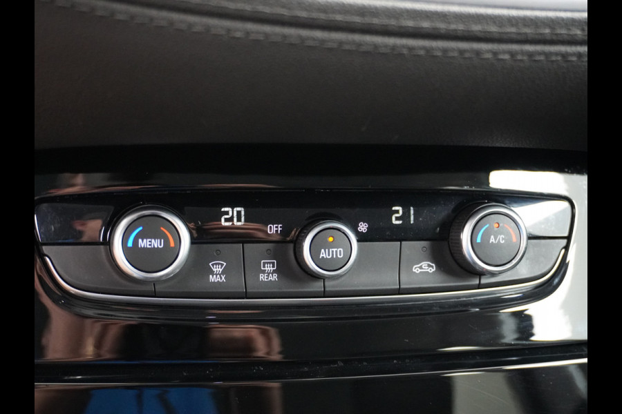 Opel Grandland X T131PK Apple Carplay Android Auto Camera PDC Navi AGR Keyless 19" DAB+ ECC Bluetooth 1/2 Leer Privacy Glas LMVRegen-Licht Sensor Isofix 100% Dealer Onderhouden Business Executive Orig.NLse auto
