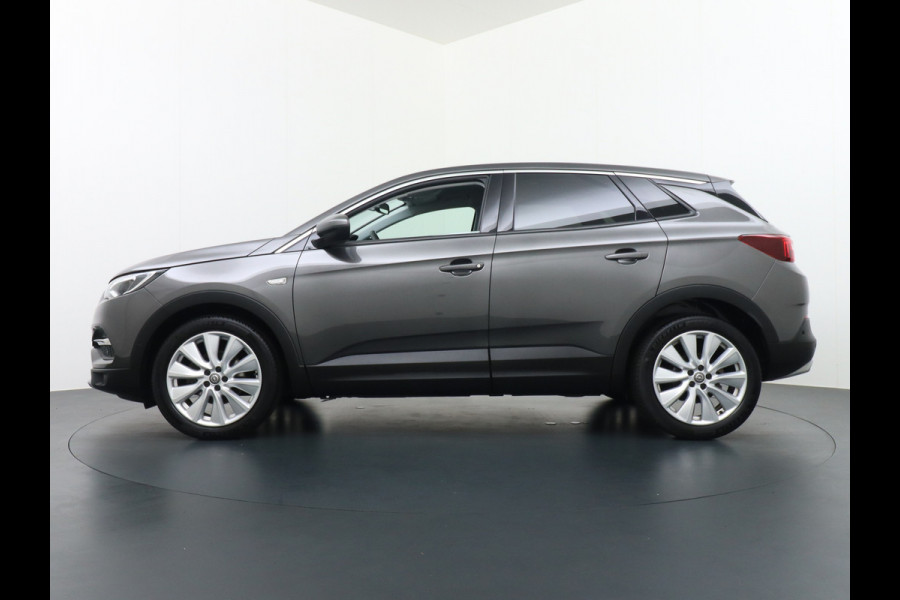 Opel Grandland X T131PK Apple Carplay Android Auto Camera PDC Navi AGR Keyless 19" DAB+ ECC Bluetooth 1/2 Leer Privacy Glas LMVRegen-Licht Sensor Isofix 100% Dealer Onderhouden Business Executive Orig.NLse auto
