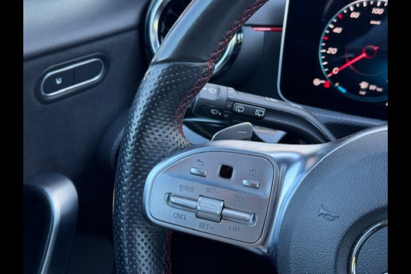 Mercedes-Benz A-Klasse 200 AMG -Dealer onderhouden-Panorama