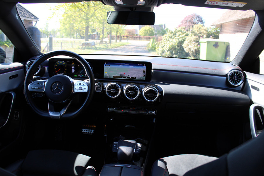 Mercedes-Benz CLA-Klasse Shooting Brake 250 e AMG Line PHEV SFEER LED NAVI CAMERA 47000KM!!!