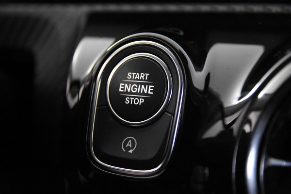 Mercedes-Benz A-Klasse 180 d Business Solution *1ste Eigenaar*Navigatie*Stoelverwarming*Camera*