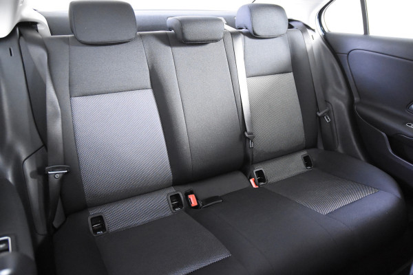 Mercedes-Benz A-Klasse 180 d Business Solution *1ste Eigenaar*Navigatie*Stoelverwarming*Camera*