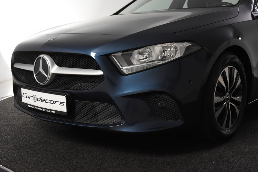 Mercedes-Benz A-Klasse 180 d Business Solution *1ste Eigenaar*Navigatie*Stoelverwarming*Camera*