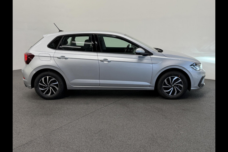 Volkswagen Polo 1.0 TSI Life Navigatie Apple Carplay / Android Auto Camera Parkeersensoren Adaptive Cruise Control Full Led Virtual Cockpit Airco