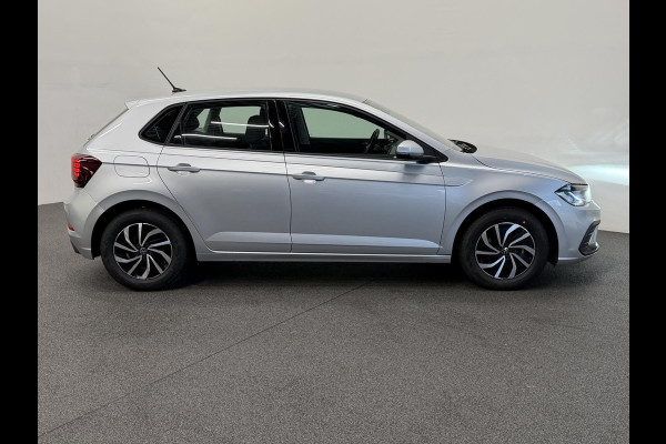 Volkswagen Polo 1.0 TSI Life Navigatie Apple Carplay / Android Auto Camera Parkeersensoren Adaptive Cruise Control Full Led Virtual Cockpit Airco