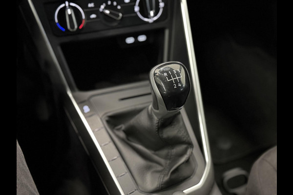 Volkswagen Polo 1.0 TSI Life Navigatie Apple Carplay / Android Auto Camera Parkeersensoren Adaptive Cruise Control Full Led Virtual Cockpit Airco