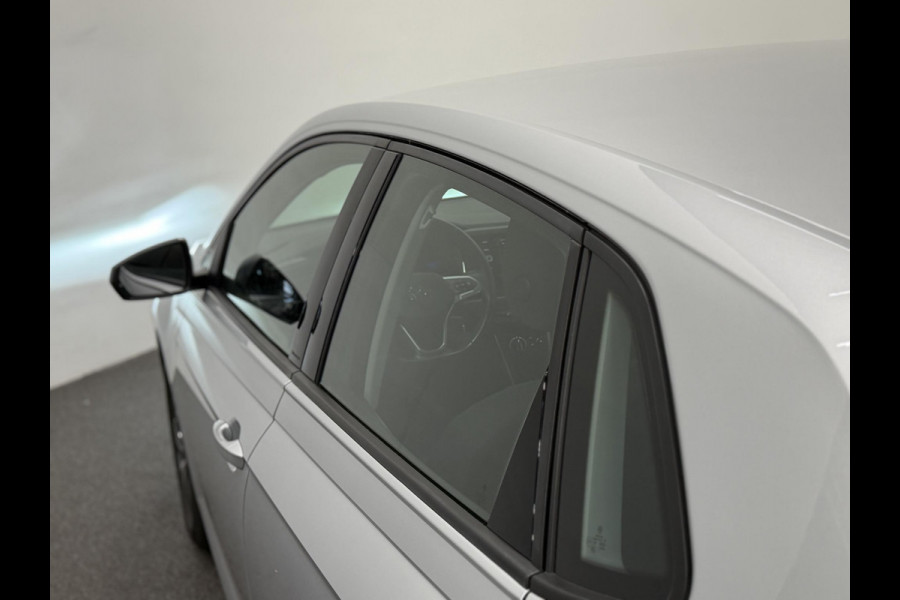 Volkswagen Polo 1.0 TSI Life Navigatie Apple Carplay / Android Auto Camera Parkeersensoren Adaptive Cruise Control Full Led Virtual Cockpit Airco