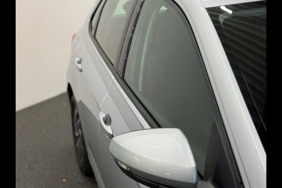 Volkswagen Polo 1.0 TSI Life Navigatie Apple Carplay / Android Auto Camera Parkeersensoren Adaptive Cruise Control Full Led Virtual Cockpit Airco