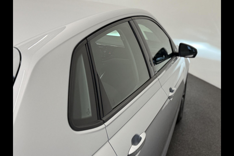 Volkswagen Polo 1.0 TSI Life Navigatie Apple Carplay / Android Auto Camera Parkeersensoren Adaptive Cruise Control Full Led Virtual Cockpit Airco