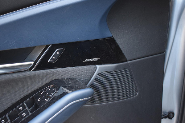 Mazda CX-30 2.0 e-SkyActiv-X M Hybrid Comfort | HUD | Stuur- en Stoelverw. | BOSE | CarPlay