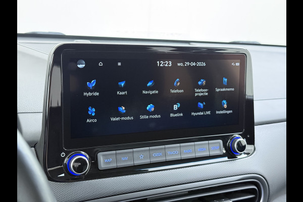 Hyundai Kona 1.6GDI HEV Hybride Premium Adap.Cruise Leder+Verwarming+Ventilatie Head-Up Display Camera Apple Carplay Android Auto Navi Ecc Pd Keyless Blind-Spot Lane Assist Achterbank+Stuur verwarming Krell®-Audio Isofix DAB Lmv 18" Dealeronderhouden 1e Eigenaar Origineel Nederlandse Auto