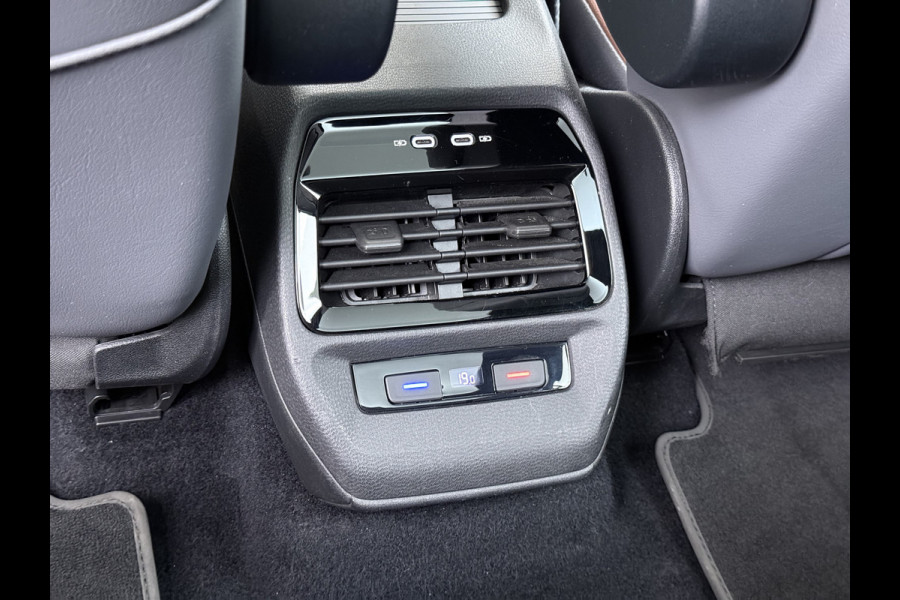 Volkswagen ID.4 Max 82kWh Warmtepomp Panoramadak Ergo-Comfort Stoelen+Memory Adap.Cruise Navi 3-Zone Ecc 360°Camera Apple Carplay Android Auto P Lmv 21" Stoel+Stuurverwarming Elek.Achterklep Privacy Glas Matrix Led Isofix DAB Origineel Nederlandse Auto Dealeronderhouden