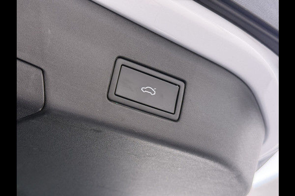 Volkswagen ID.4 Max 82kWh Warmtepomp Panoramadak Ergo-Comfort Stoelen+Memory Adap.Cruise Navi 3-Zone Ecc 360°Camera Apple Carplay Android Auto P Lmv 21" Stoel+Stuurverwarming Elek.Achterklep Privacy Glas Matrix Led Isofix DAB Origineel Nederlandse Auto Dealeronderhouden