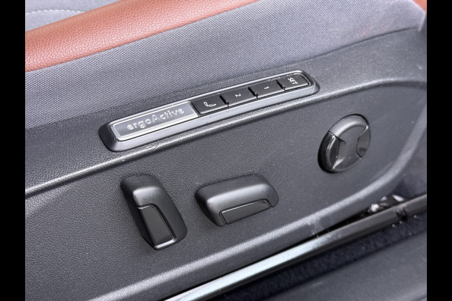 Volkswagen ID.4 Max 82kWh Warmtepomp Panoramadak Ergo-Comfort Stoelen+Memory Adap.Cruise Navi 3-Zone Ecc 360°Camera Apple Carplay Android Auto P Lmv 21" Stoel+Stuurverwarming Elek.Achterklep Privacy Glas Matrix Led Isofix DAB Origineel Nederlandse Auto Dealeronderhouden