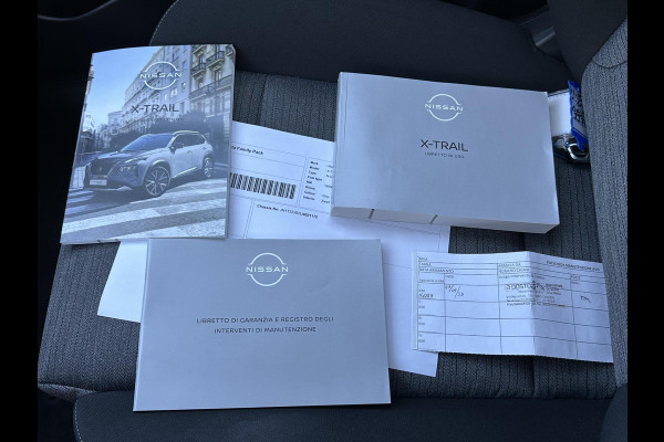 Nissan X-Trail N-Connecta Family Pack | VOLLEDIGE FABRIEKS GARANTIE TOT 03-2028 | VOOR & ACHTERSTOELEN VERWARMD | STUURWIEL VERWARMD | 7 PERSOONS! | KEYLESS | DODE HOEK | 360 CAMERA | APPLECARPLAY | ADAP. CRUISE |