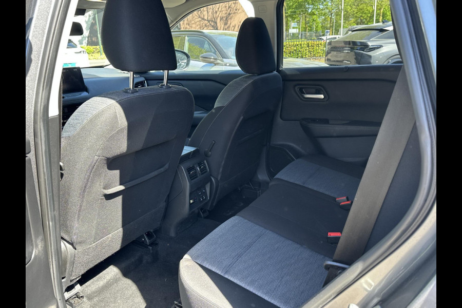 Nissan X-Trail N-Connecta Family Pack | VOLLEDIGE FABRIEKS GARANTIE TOT 03-2028 | VOOR & ACHTERSTOELEN VERWARMD | STUURWIEL VERWARMD | 7 PERSOONS! | KEYLESS | DODE HOEK | 360 CAMERA | APPLECARPLAY | ADAP. CRUISE |
