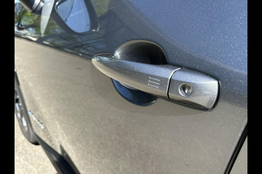 Nissan X-Trail N-Connecta Family Pack | VOLLEDIGE FABRIEKS GARANTIE TOT 03-2028 | VOOR & ACHTERSTOELEN VERWARMD | STUURWIEL VERWARMD | 7 PERSOONS! | KEYLESS | DODE HOEK | 360 CAMERA | APPLECARPLAY | ADAP. CRUISE |