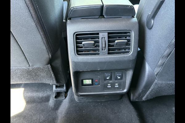 Nissan X-Trail N-Connecta Family Pack | VOLLEDIGE FABRIEKS GARANTIE TOT 03-2028 | VOOR & ACHTERSTOELEN VERWARMD | STUURWIEL VERWARMD | 7 PERSOONS! | KEYLESS | DODE HOEK | 360 CAMERA | APPLECARPLAY | ADAP. CRUISE |