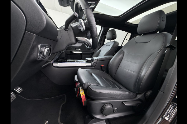 Mercedes-Benz EQB 250 AMG Line 7-Persoons Leder Panoramadak SOH 95% Adap.Cruise Navi Camera Stoelverwarming Pdc Night-pakket Elek.Achterklep Lmv 19" Privacy Glas Led DAB