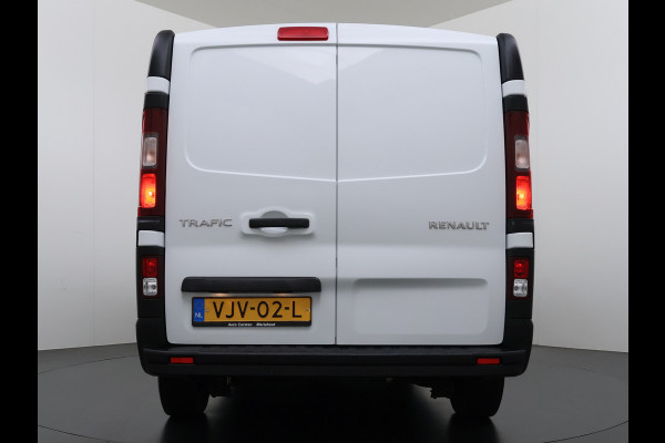 Renault Trafic 2.0dCi 120PK T29 L1H1 3-Persoons Navi Euro 6 Apple Carplay Android Auto Cruise Control Pdc Comfort Betonplex Vloer Wandbetimmering Schuifdeur Led Origineel Nederlandse Bus