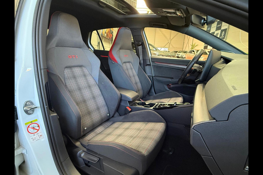Volkswagen Golf 8.5 GTI Facelift 2.0 TSI 265PK PANO,IQ,HUD,Trekhaak